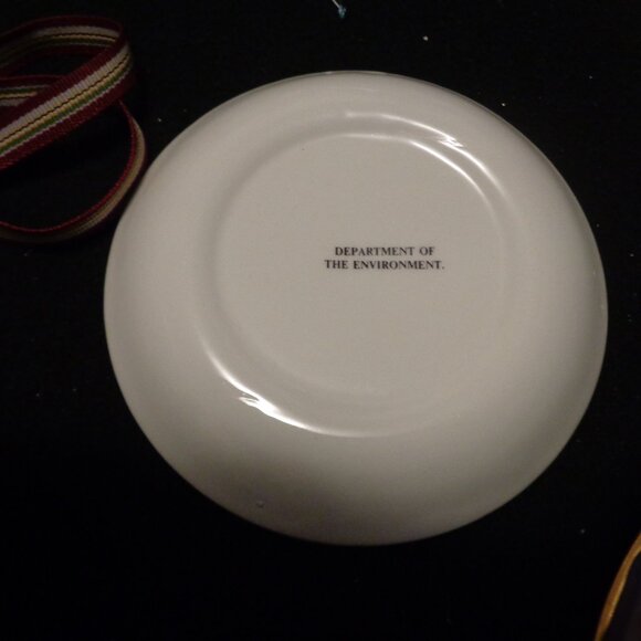 OLD MONEY JUNK DRAWER VINTAGE PORCELAIN POTTERY DOLL ORNAMENT RIBBON ETC… - Picture 11 of 16